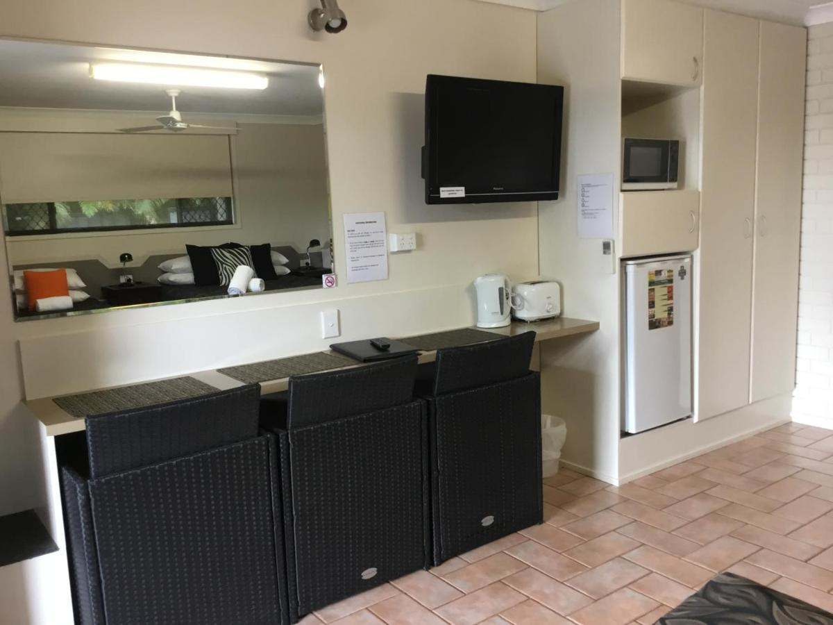 Golden Palms Motor Inn Bundaberg Exteriör bild