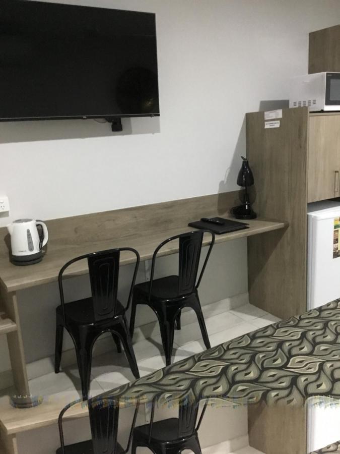 Golden Palms Motor Inn Bundaberg Exteriör bild