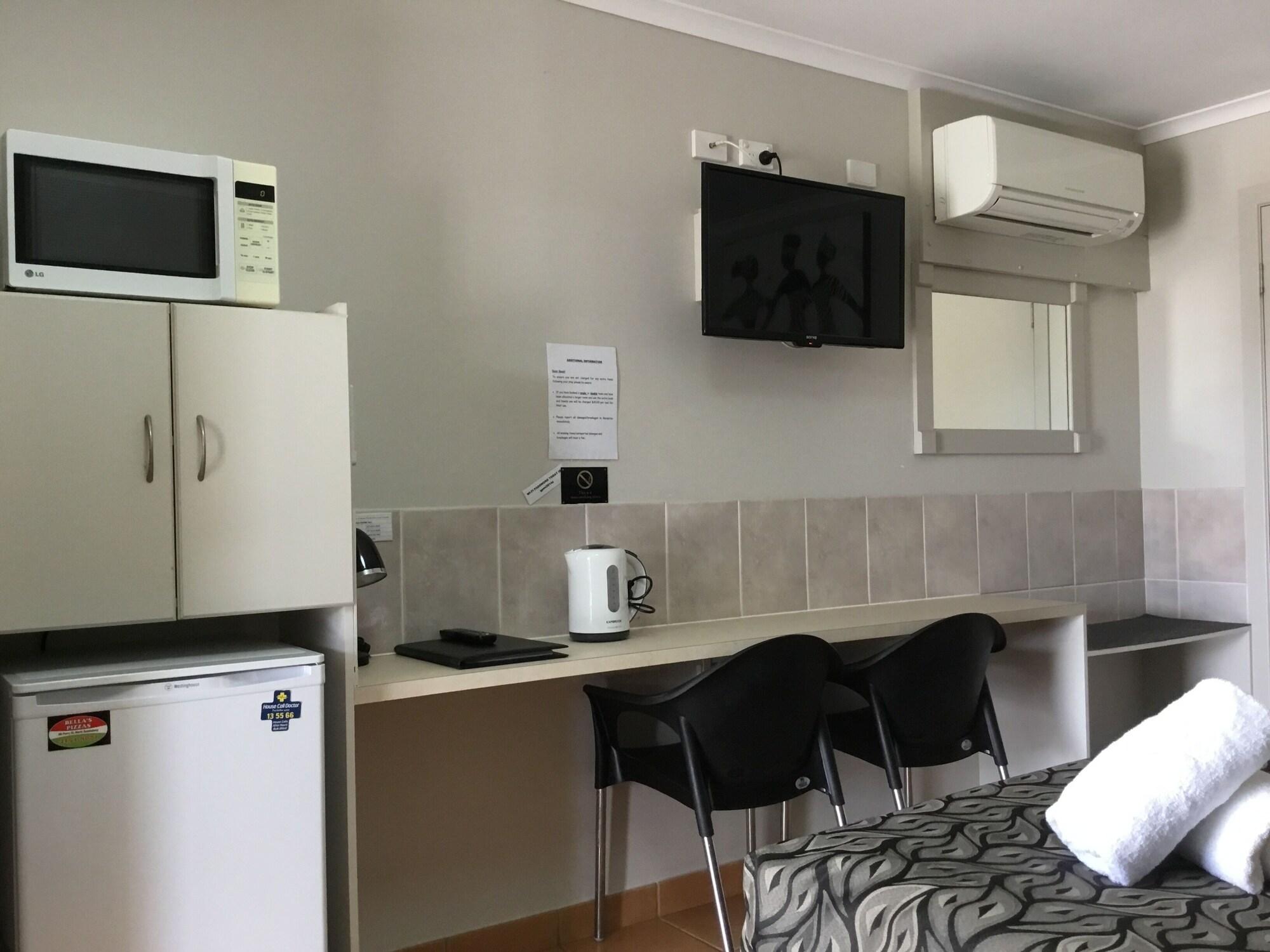 Golden Palms Motor Inn Bundaberg Exteriör bild
