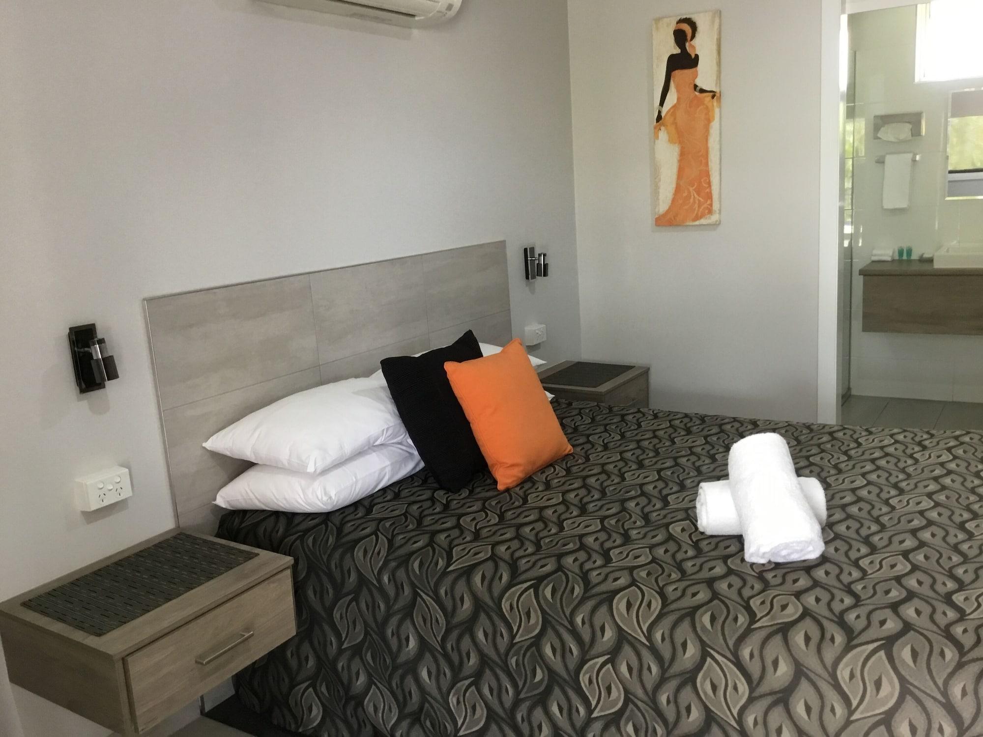 Golden Palms Motor Inn Bundaberg Exteriör bild