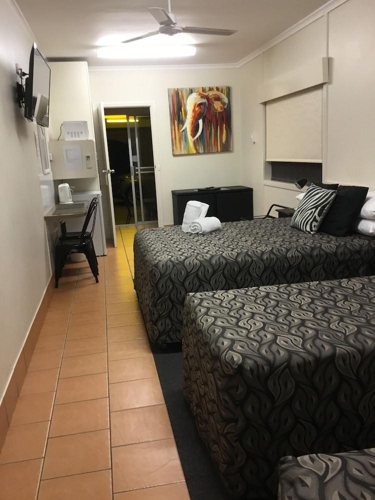 Golden Palms Motor Inn Bundaberg Exteriör bild