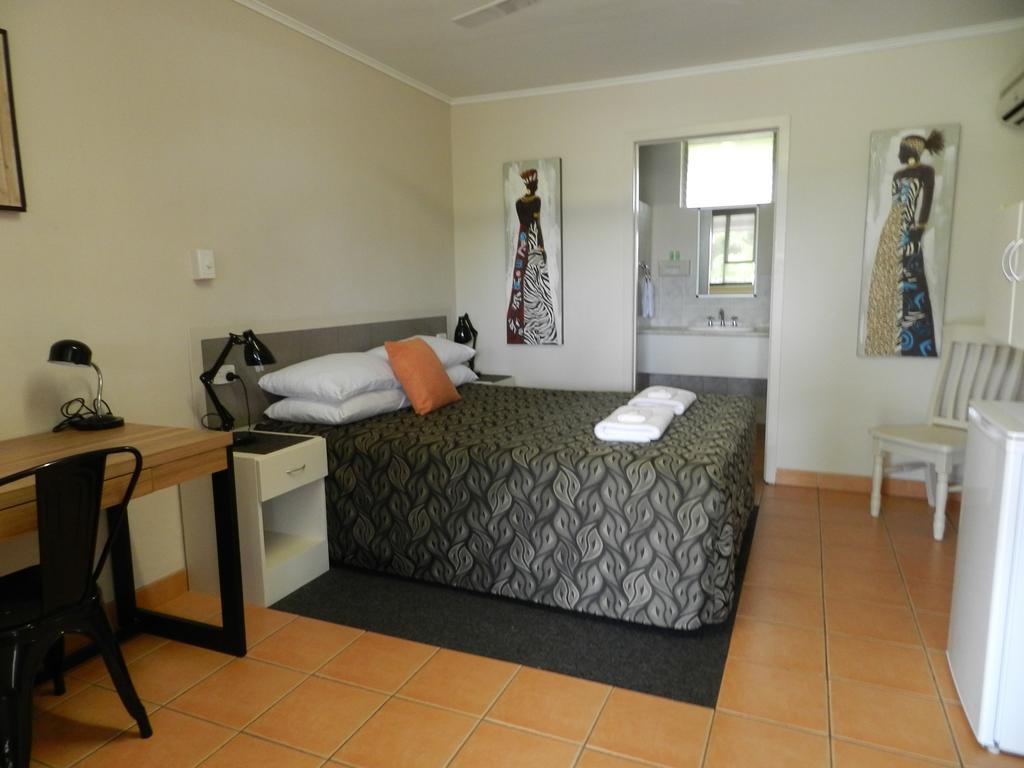 Golden Palms Motor Inn Bundaberg Exteriör bild